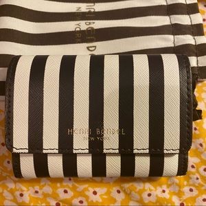 Henri Bendel Wallet